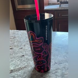 NWT Starbucks 2023 Fall Black & Magenta Wavey Graphic SS Tumbler